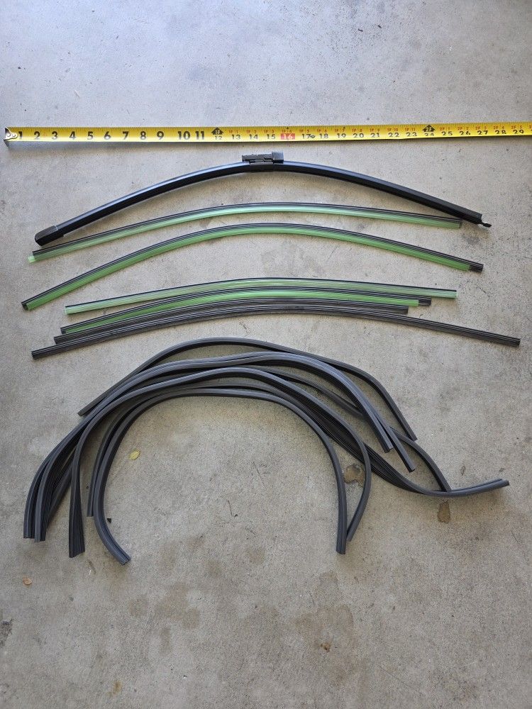 $5 A Pair New Wiper Blade Refills Universal Cut To Size Windshield Wiper Insert