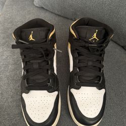 Nike Air Jordan 1 Mid