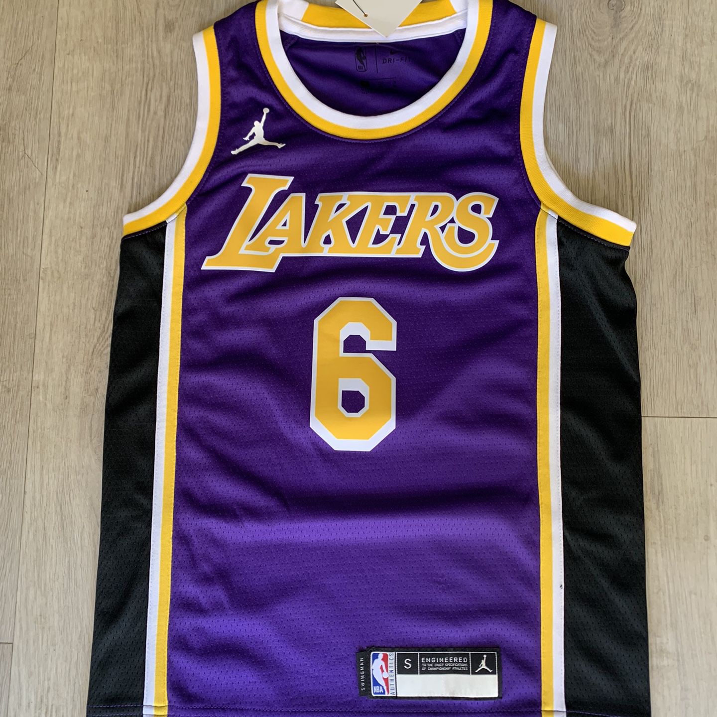 Nike Youth Lakers Lebron Jersey Large New With Tags for Sale in Pico  Rivera, CA - OfferUp