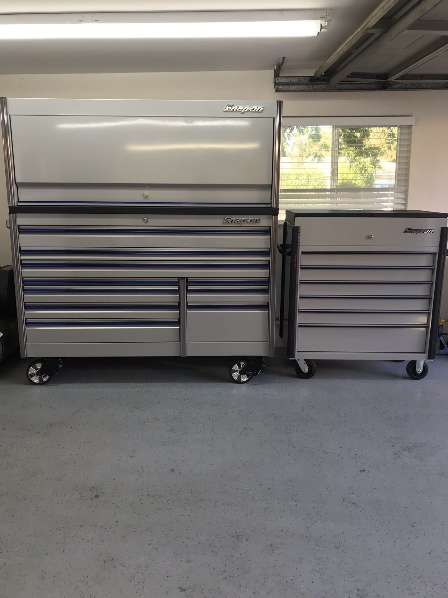 Snap on Epic series tool box, work station and matching cart