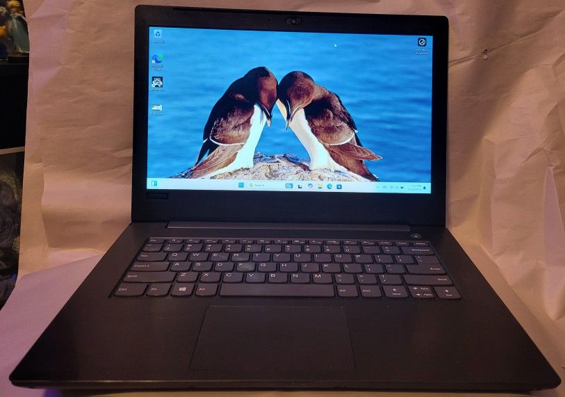 Refurbished Lenovo V330-14ARR, ryzen 3 2200u, 10gb ram, 128gb ssd, 320gb hdd, dual batteries!