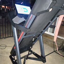 ProForm Pro 9000 Smart Treadmill