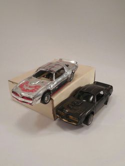 Vintage Pair of HO Scale TYCO Pontiac Trans Am Lighted Chassis Slot Cars