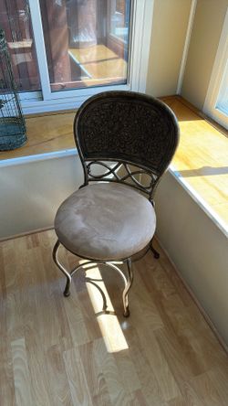 Carven Enterprise Metal Vanity Stool Chair
