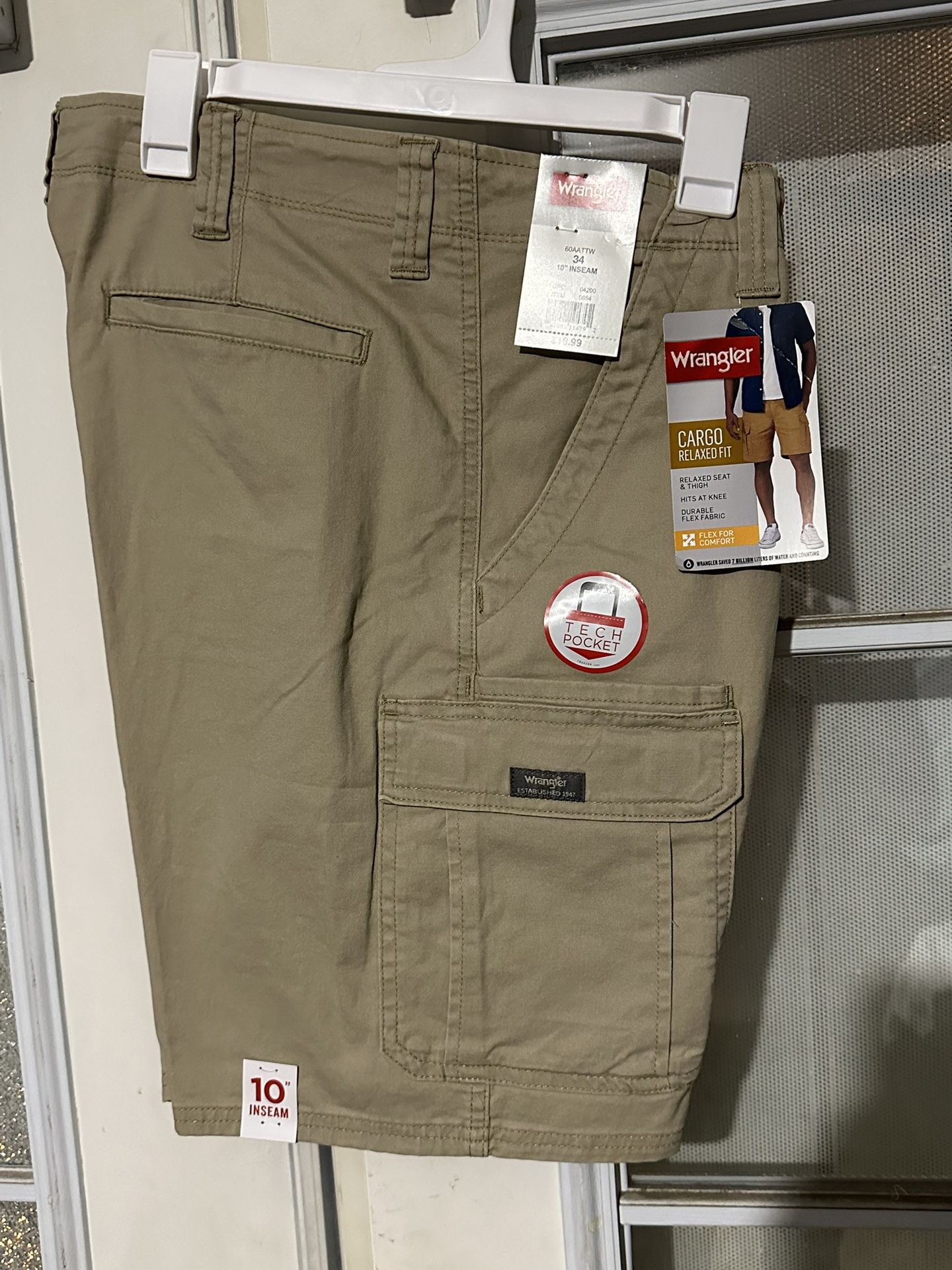 Tan Wrangler Cargo Shorts for Sale in Los Angeles, CA - OfferUp