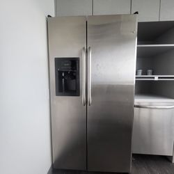 Stainless double door Refrigerator