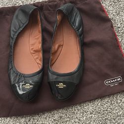 Coach Flats Blk Size 6.5. In Fantastic Condition 