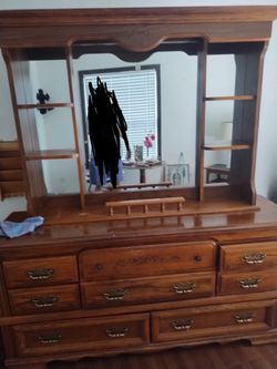 Dresser