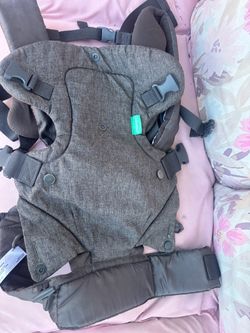 Infantino baby carrier