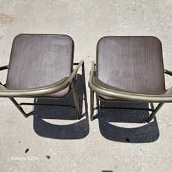 2 Vintage  Samsonite Chairs