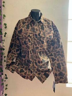 Camisa camuflada. Size Large