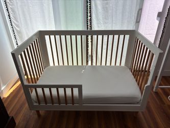 Babyletto Lolly 3 in 1 convertible crib