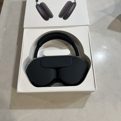 AirPod Max By Apple Black