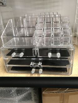 Makeup organizer