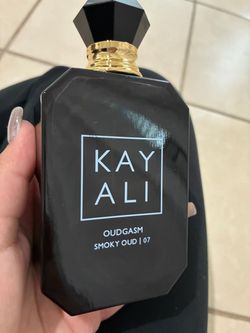 Kayali Oudgasm Smoky Oud 07 Perfume