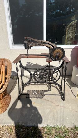 Old Cobbler’s Treadle Sewing Machine VERY RARE!