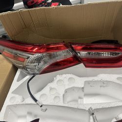 Vendo Focos Traseros Para Toyota Camry 2018 A 2019 Nuevos 
