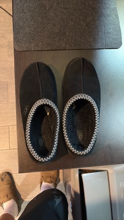Black Uggs size 13