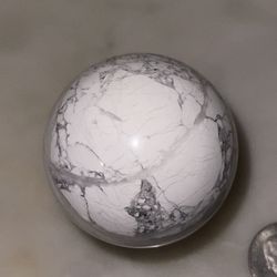Howlite Sphere 