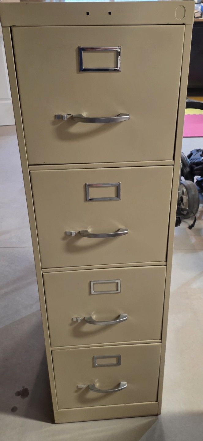 File Cabinet (4 Drawer)