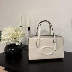 Coach Purse (Tote Style) Coach Topia Value $480