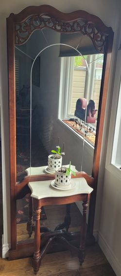 Authentic PULASKI Hall Floor Mirror with Stand