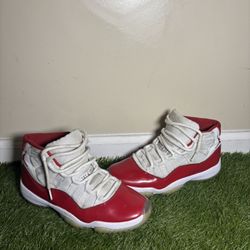 Jordan 11 Cherry