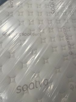 Any size Saatva Classic or Memory foam hybrid mattress just $299!