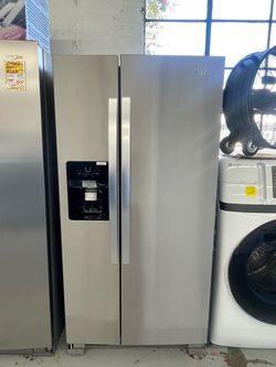 New Whirlpool 33 in 21.4 Cu Ft Side by Side Refrigerator Fingerprint Resistant Stainless Finish