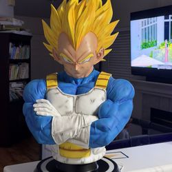 Vegeta Statue 