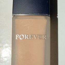New DIOR FOREVER foundation