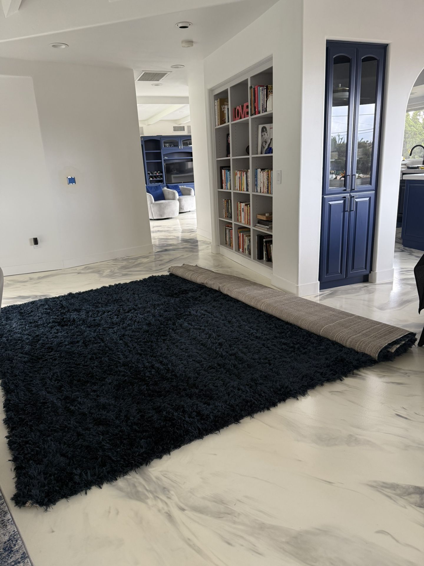 9 X 12 Cobalt blue Shag Rug STEAL!