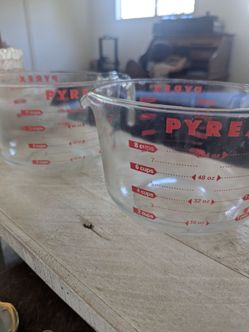 Pyrex large measuring cup!!!