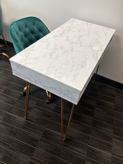Modern White Marble-Look & Gold Office Desk / Escritorio Moderno Blanco Efecto Mármol con Patas Doradas