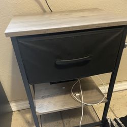 End Table With Charging Device