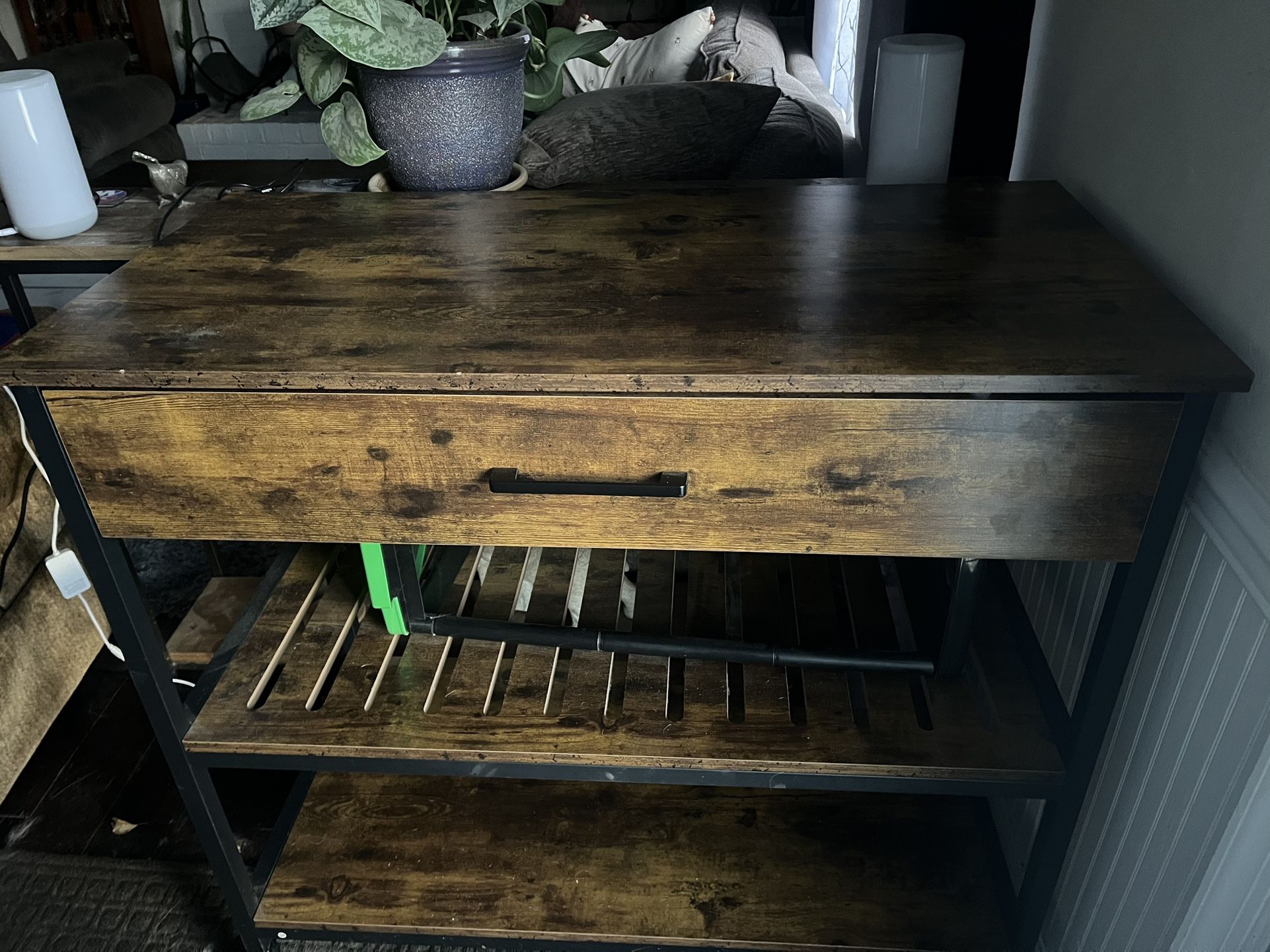 Storage table