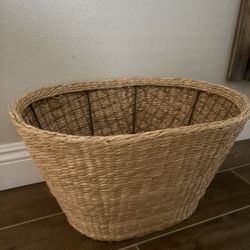 Large Oval Wire & Jute Basket