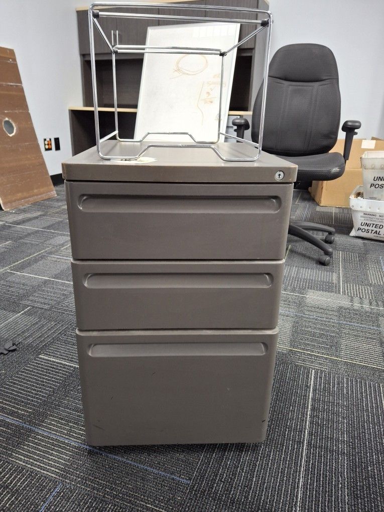 Cabinet 3 Drawer