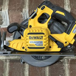 DeWalt 60V Max 7-1/4 Brushless Circ Saw Bare, Pre-owner Great Condition