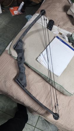 Vintage Compound Archery Bow - Woodland Camo