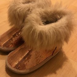 Pink winter boots size 6c