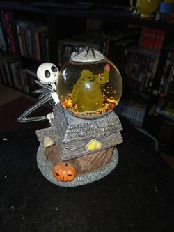 Nightmare Before Christmas Snow Globe