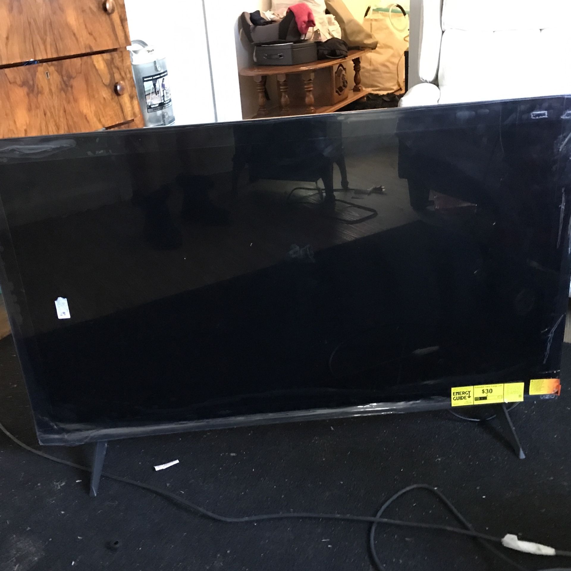 43 Inc Tv Vito Brand New