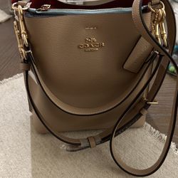 Coach Bucket Purse And Wallet Set