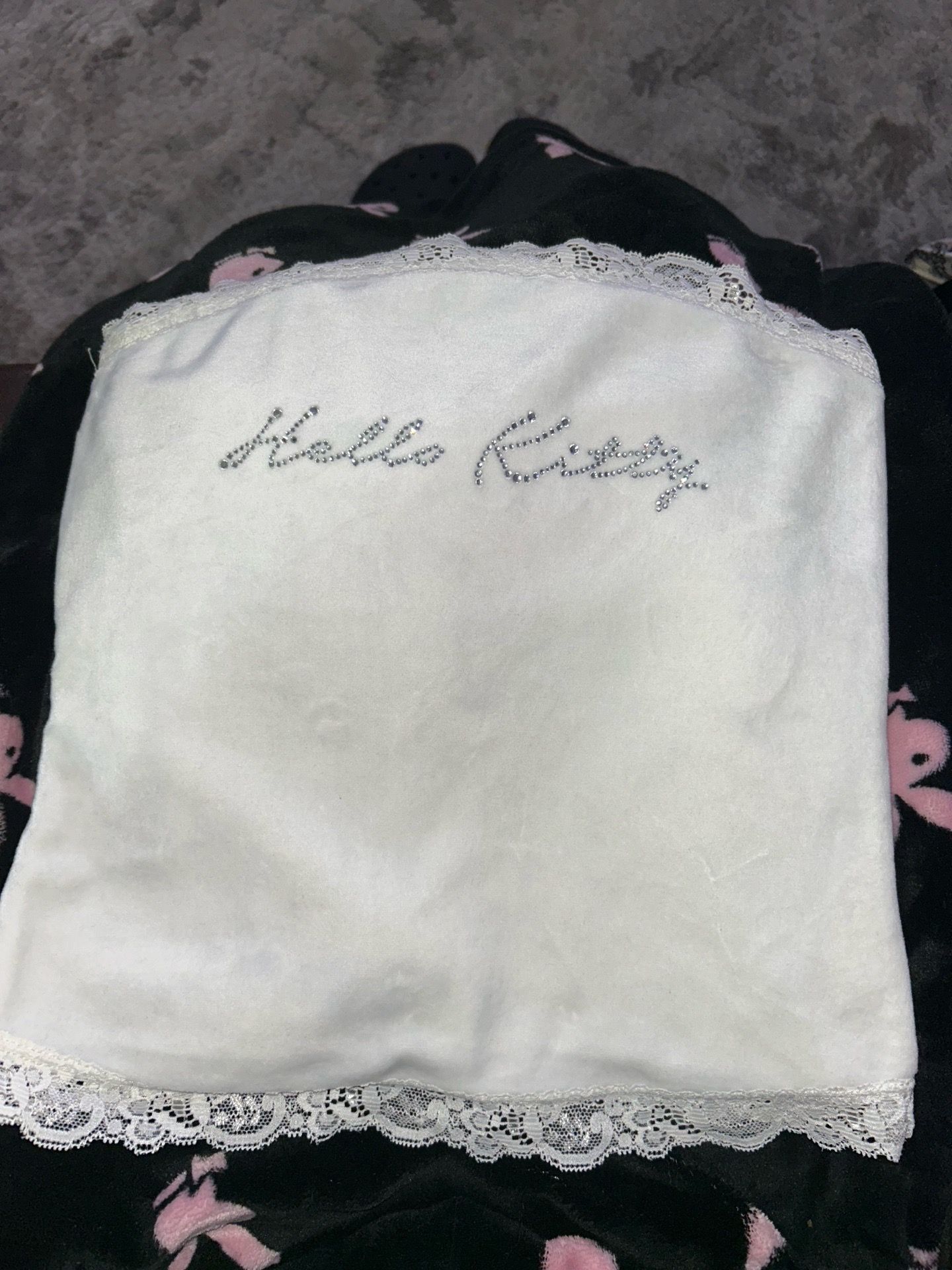 Hello Kitty lace tube top