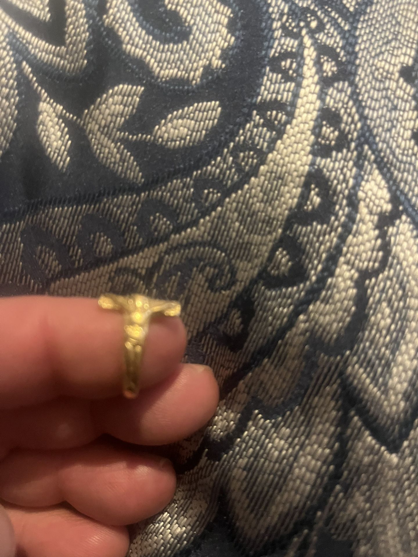 14 K Gold cross ring