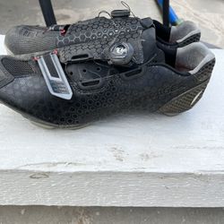 Mountain Bike Shoes 