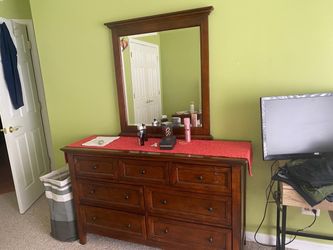 Drawer with mirror