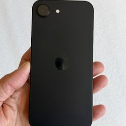 Unlocked Apple iPhone 16e 128GB Black