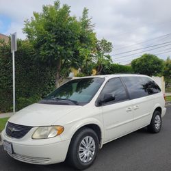 2001 Chrysler Town & Country